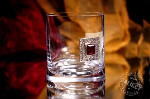Szklanka do whisky z rubinowym kryształem 5.